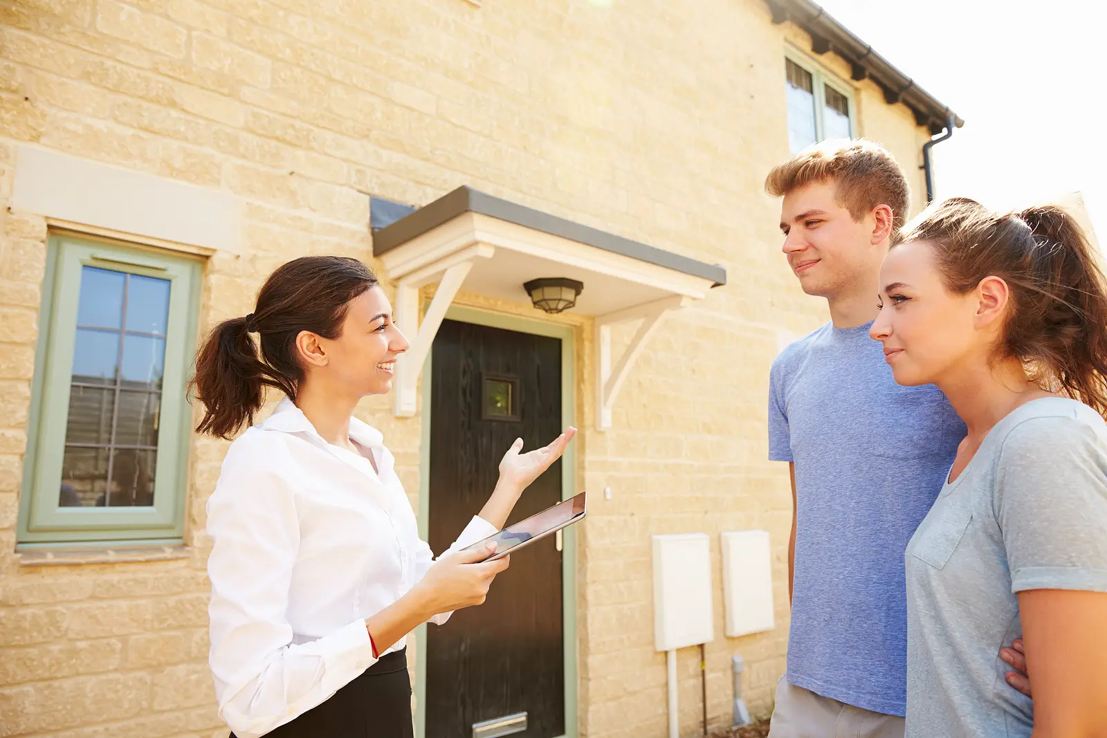 DIY Screening vs Hiring a Property Manager: What Works Best with Kansas Rentals?